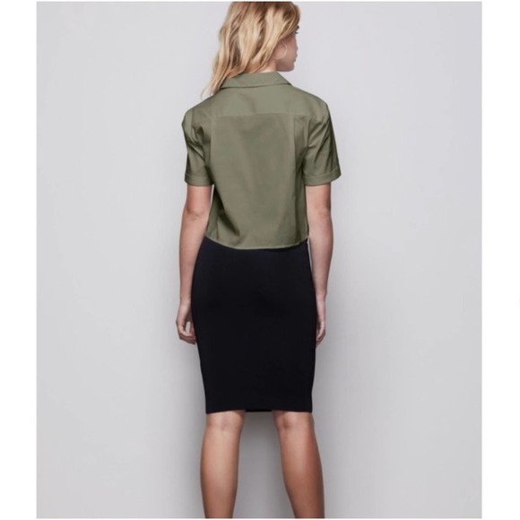 New Good American The Crop Shirt in Sage - Picture 2 of 10